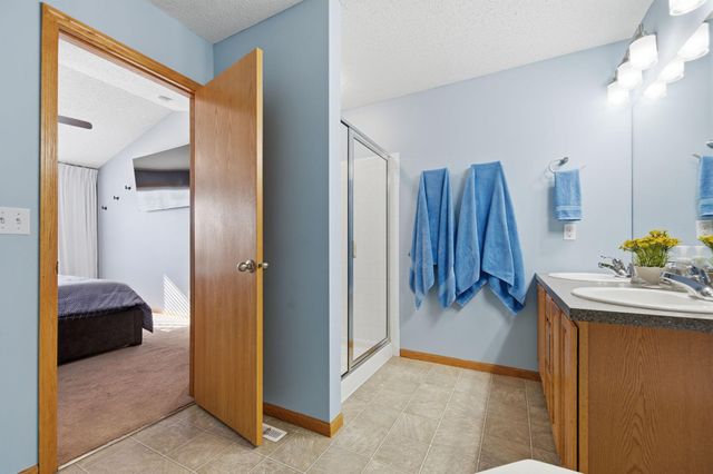 236 Ardennes Avenue E, Shakopee, MN 55379