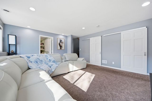 236 Ardennes Avenue E, Shakopee, MN 55379