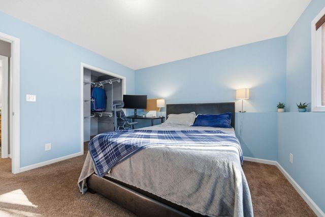 236 Ardennes Avenue E, Shakopee, MN 55379