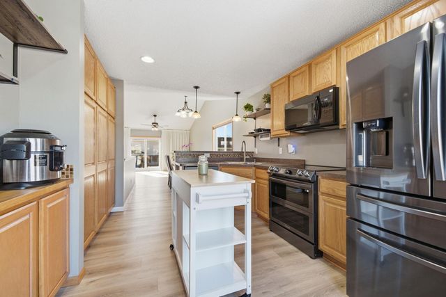 236 Ardennes Avenue E, Shakopee, MN 55379