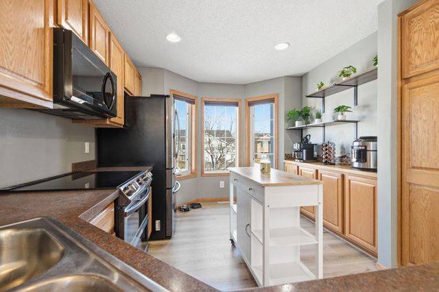 236 Ardennes Avenue E, Shakopee, MN 55379