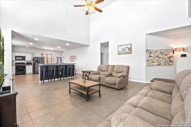 11518 Boehm Path, San Antonio, TX 78245