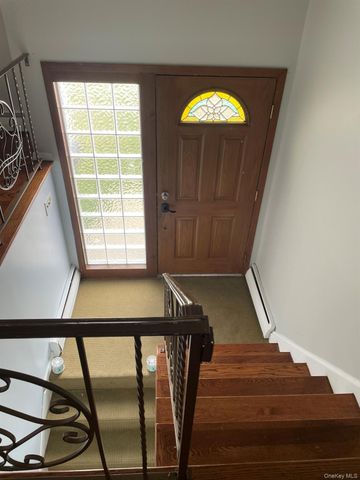 7 Motor Lane, Old Bethpage, NY 11804