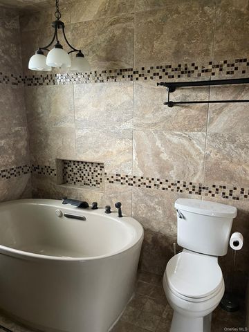 7 Motor Lane, Old Bethpage, NY 11804