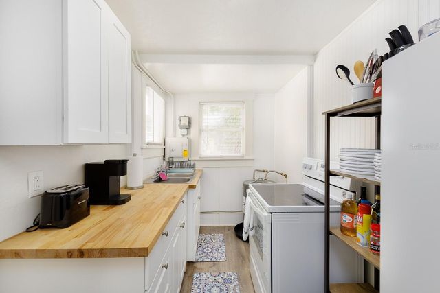 1043 7TH AVENUE N, St Petersburg, FL 33705