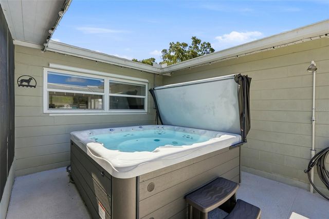 4822 60TH WAY N, Kenneth City, FL 33709