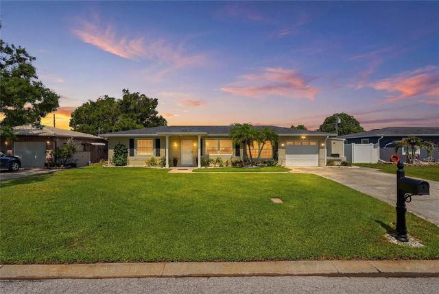 4822 60TH WAY N, Kenneth City, FL 33709
