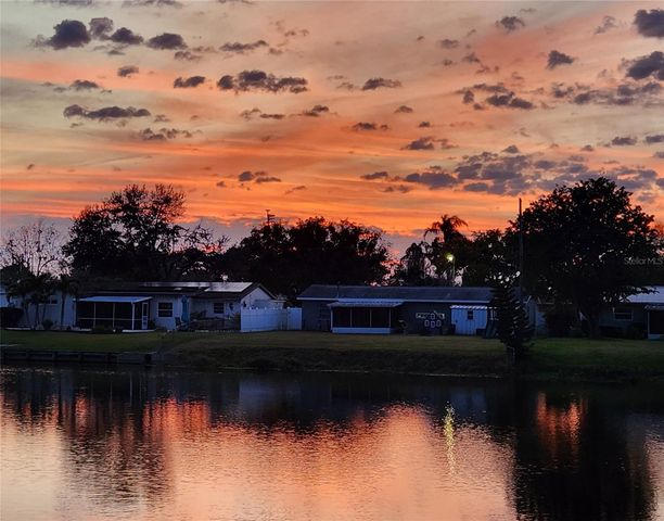 4822 60TH WAY N, Kenneth City, FL 33709