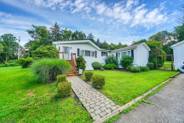 119 E Springtown Rd, Washington Twp., NJ 07853