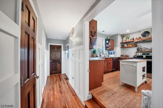 119 E Springtown Rd, Washington Twp., NJ 07853