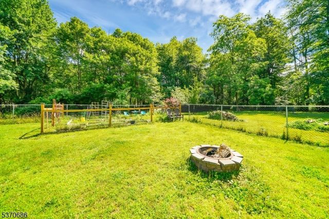 119 E Springtown Rd, Washington Twp., NJ 07853