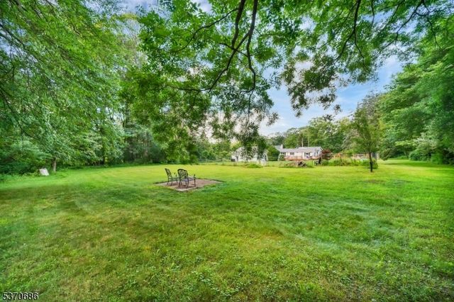 119 E Springtown Rd, Washington Twp., NJ 07853