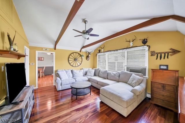 119 E Springtown Rd, Washington Twp., NJ 07853