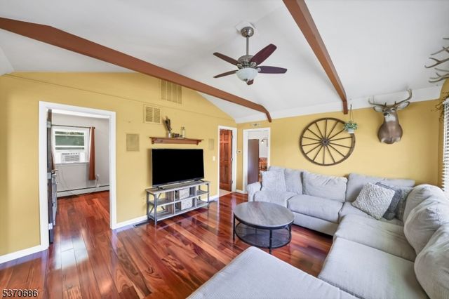 119 E Springtown Rd, Washington Twp., NJ 07853