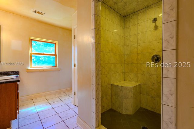 700 Oakwood Dr, Hardeeville, SC 29927