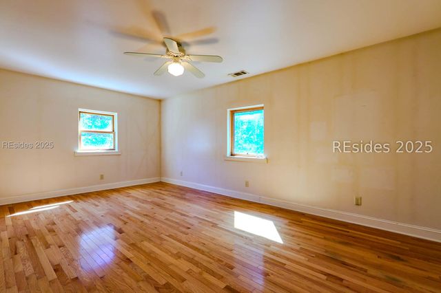 700 Oakwood Dr, Hardeeville, SC 29927