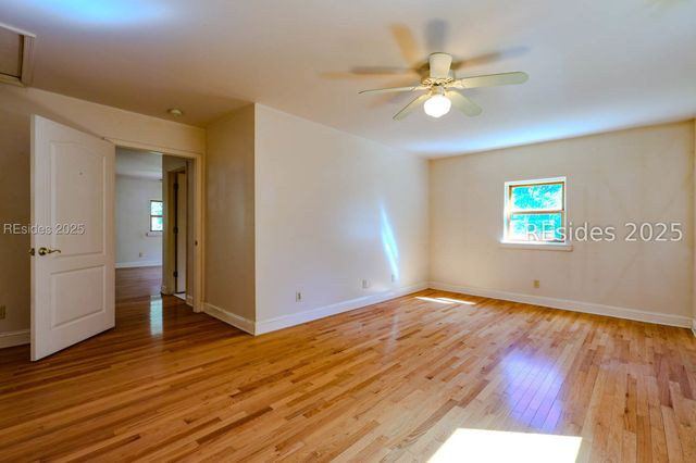 700 Oakwood Dr, Hardeeville, SC 29927