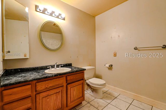 700 Oakwood Dr, Hardeeville, SC 29927