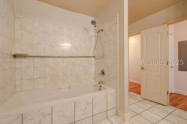 700 Oakwood Dr, Hardeeville, SC 29927