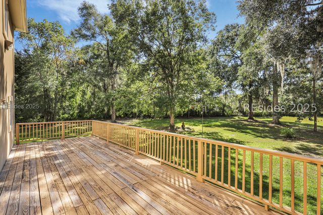 700 Oakwood Dr, Hardeeville, SC 29927