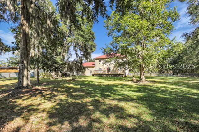 700 Oakwood Dr, Hardeeville, SC 29927