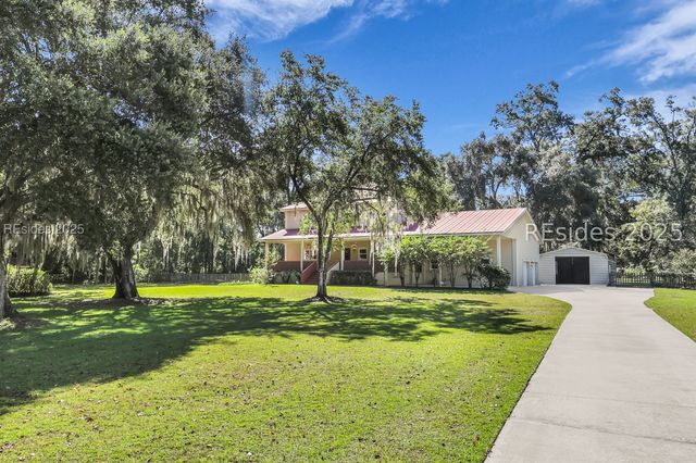 700 Oakwood Dr, Hardeeville, SC 29927