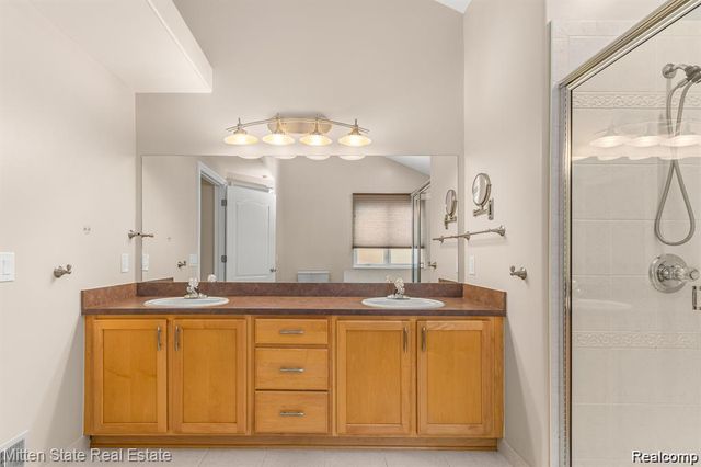 21254 Clayton Drive, Macomb Township, MI 48044