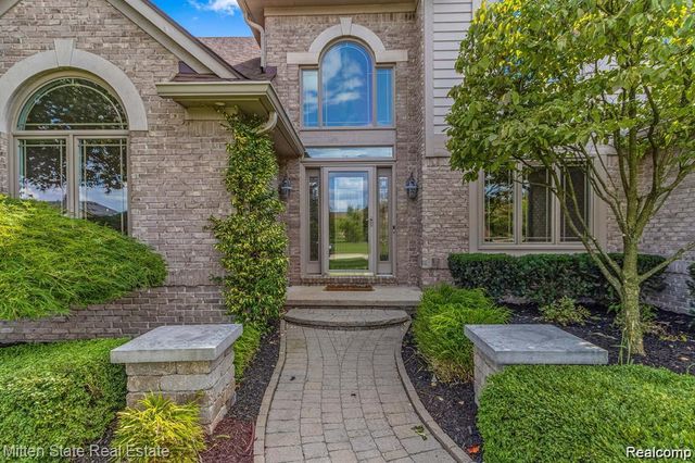 21254 Clayton Drive, Macomb Township, MI 48044