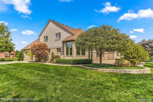 21254 Clayton Drive, Macomb Township, MI 48044