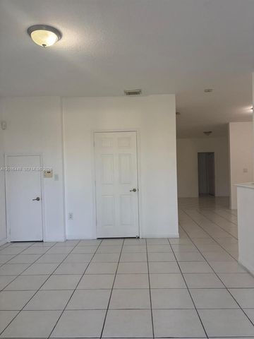 8525 SW 165th Pl 8525, Miami, FL 33193