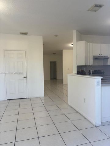 8525 SW 165th Pl 8525, Miami, FL 33193