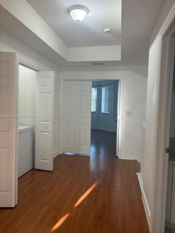 8525 SW 165th Pl 8525, Miami, FL 33193