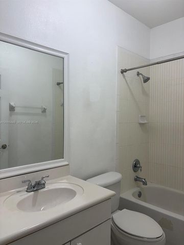 8525 SW 165th Pl 8525, Miami, FL 33193
