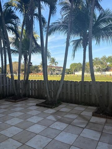 8525 SW 165th Pl 8525, Miami, FL 33193