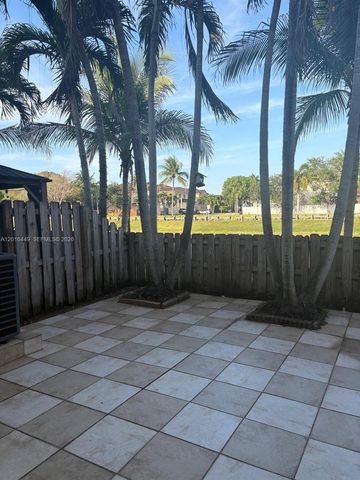 8525 SW 165th Pl 8525, Miami, FL 33193