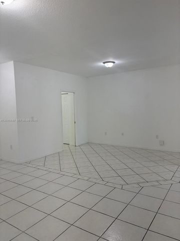 8525 SW 165th Pl 8525, Miami, FL 33193