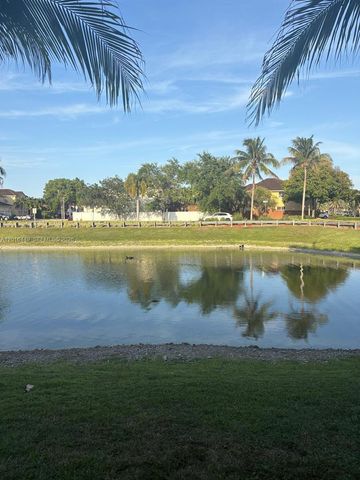 8525 SW 165th Pl 8525, Miami, FL 33193
