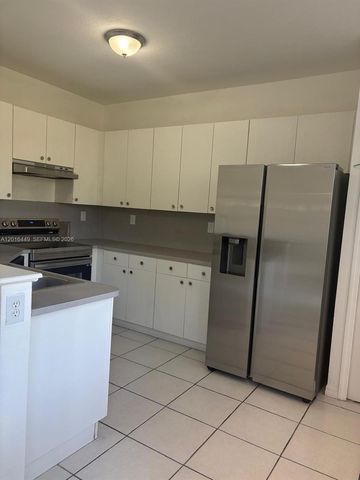 8525 SW 165th Pl 8525, Miami, FL 33193