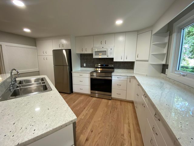 116 W 5th South Street B, Summerville, SC 29483