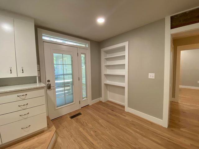116 W 5th South Street B, Summerville, SC 29483