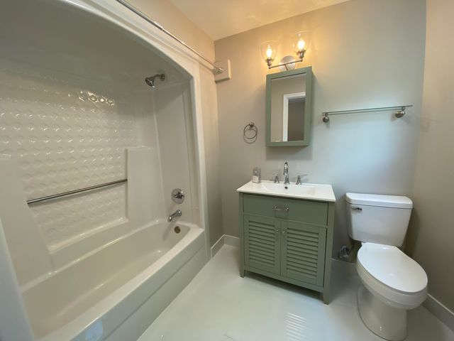 116 W 5th South Street B, Summerville, SC 29483