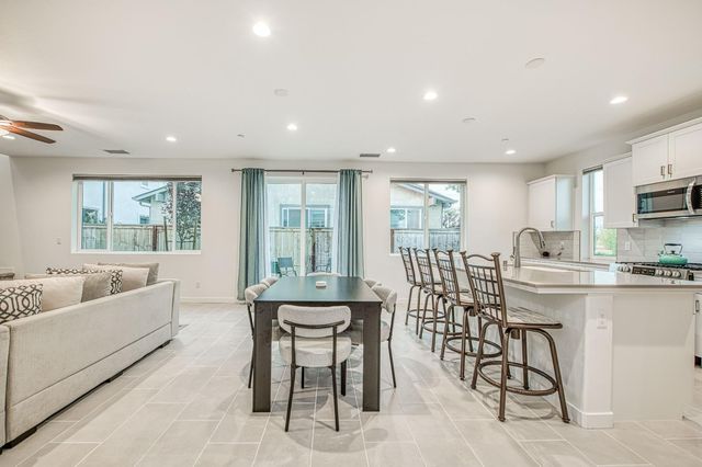 849 Livio Way, Madera, CA 93636