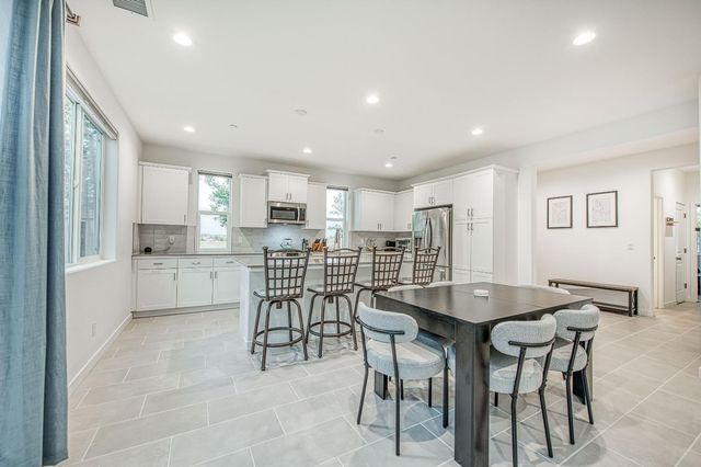 849 Livio Way, Madera, CA 93636