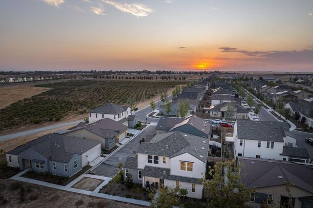 849 Livio Way, Madera, CA 93636