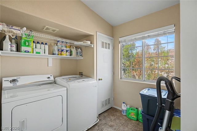 5330 East Charleston Boulevard 45, Las Vegas, NV 89142