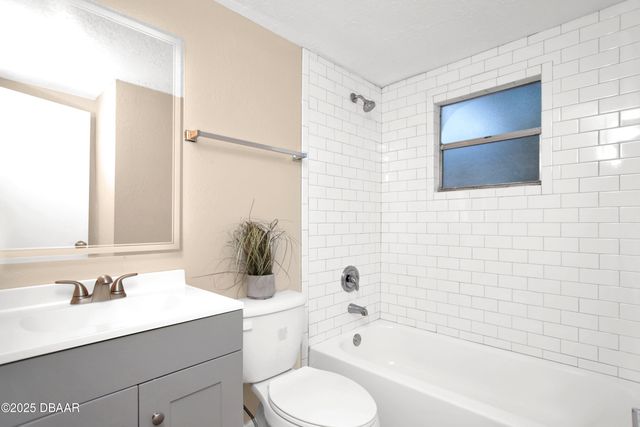 847 Jasmine Avenue, Holly Hill, FL 32117