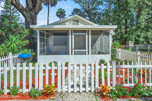 847 Jasmine Avenue, Holly Hill, FL 32117