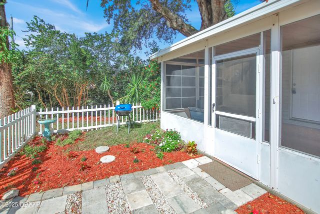 847 Jasmine Avenue, Holly Hill, FL 32117