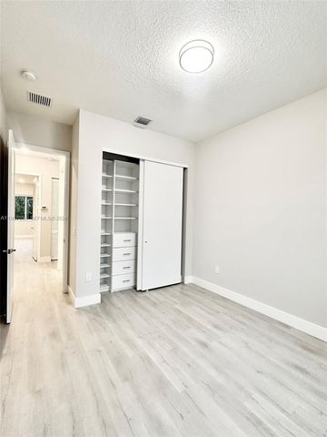 10420 NW 67th St 10420, Doral, FL 33178