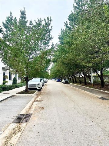 10420 NW 67th St 10420, Doral, FL 33178